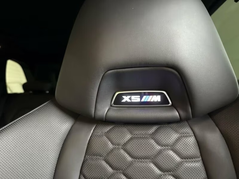 BMW X5 M Competition - foto 13