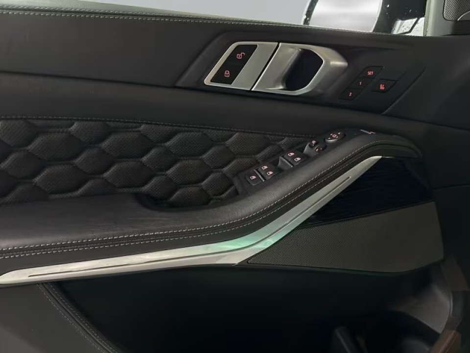 BMW X5 M Competition - foto 16