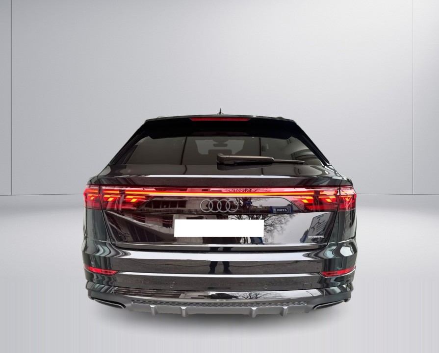Audi Q8 55 TFSIe quattro - foto 7