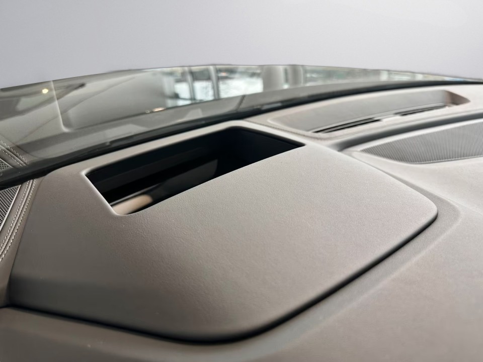 Audi Q8 55 TFSIe quattro - foto 16