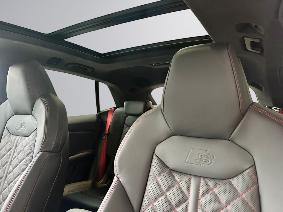 Audi Q8 55 TFSIe quattro - foto 21