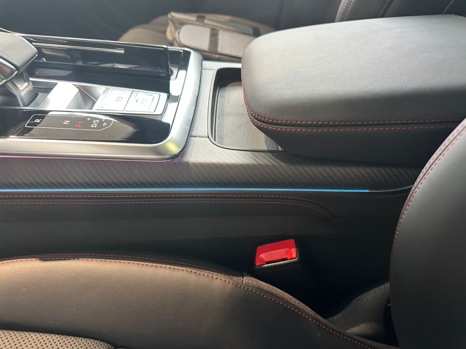 Audi Q8 55 TFSIe quattro - foto 14