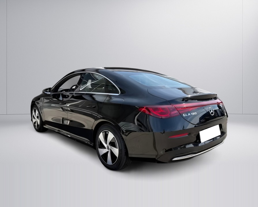 Mercedes-Benz CLA 180 (4)