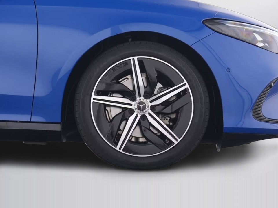 Mercedes-Benz CLA 180 AMG - foto 20