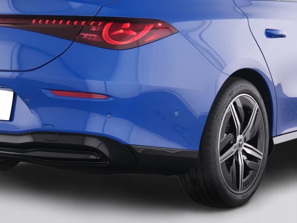Mercedes-Benz CLA 180 AMG - foto 18