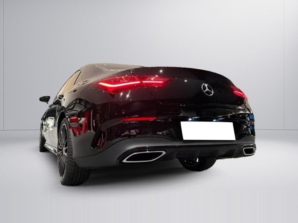Mercedes-Benz CLA 200 AMG (3)