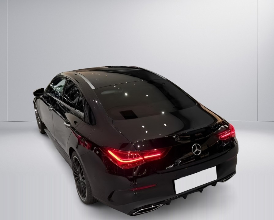 Mercedes-Benz CLA 200 AMG (4)