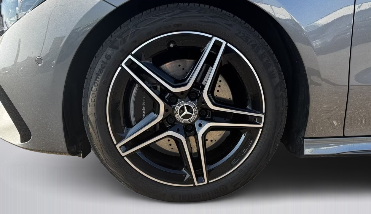 Mercedes-Benz CLA 200 AMG Coupe - foto 26
