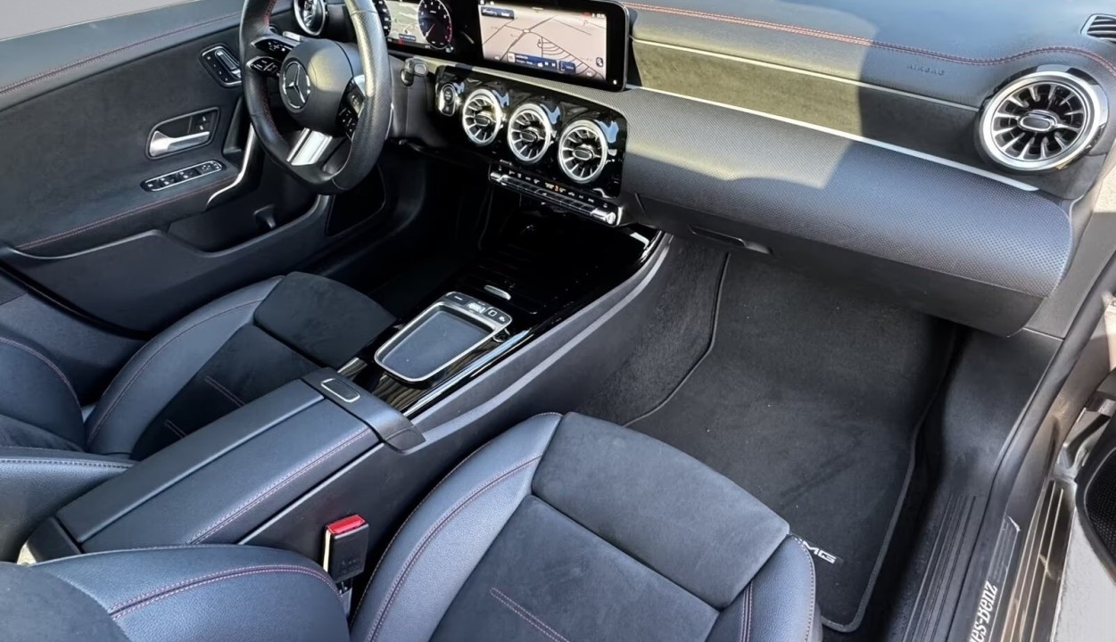 Mercedes-Benz CLA 200 AMG Coupe - foto 7