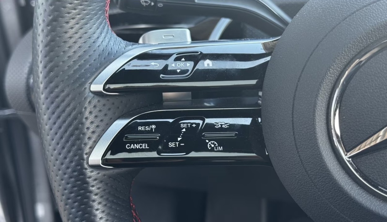 Mercedes-Benz CLA 200 AMG Coupe - foto 9
