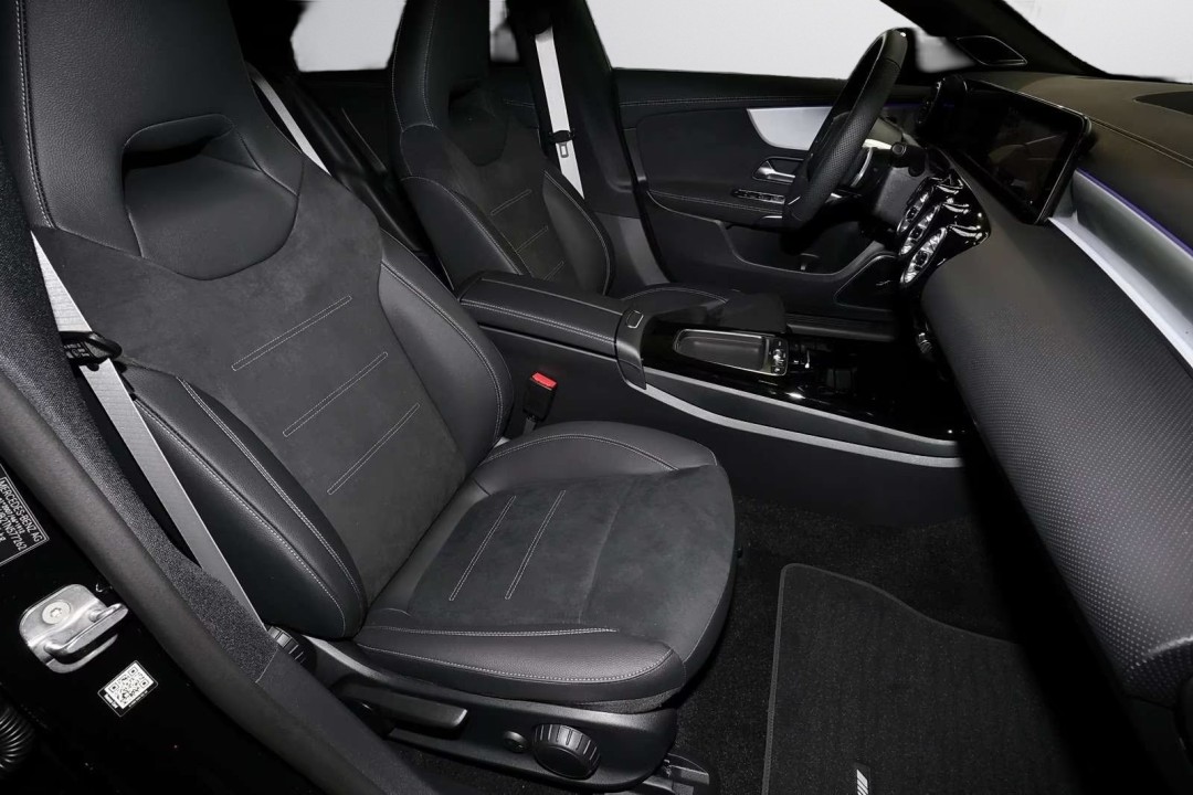 Mercedes-Benz CLA 200 Coupé AMG - foto 6