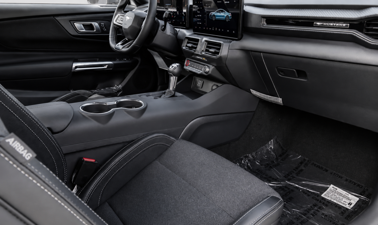 Ford Mustang Fastback EcoBoost 2.3L - foto 10