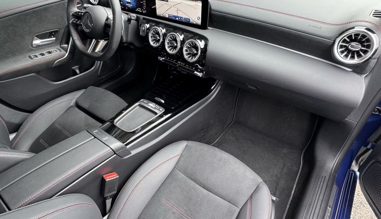 Mercedes-Benz CLA 250e Coupe AMG - foto 7
