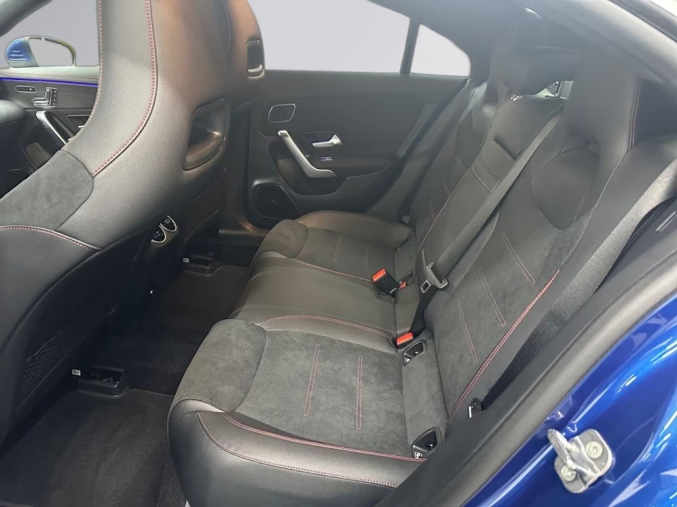 Mercedes-Benz CLA 200 AMG - foto 9