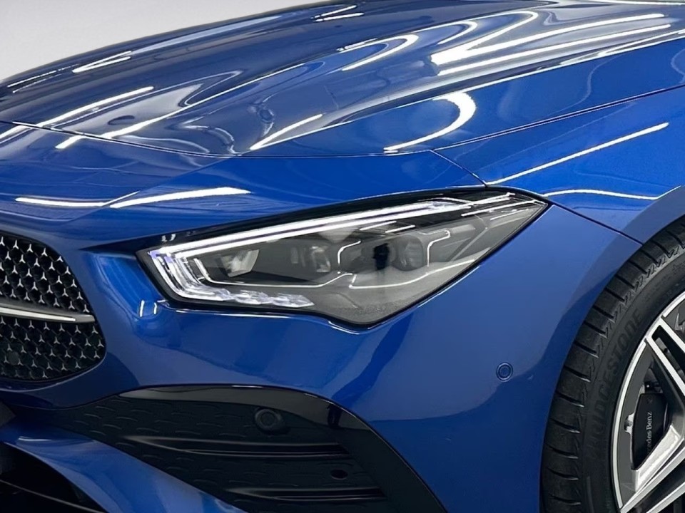 Mercedes-Benz CLA 200 AMG - foto 13