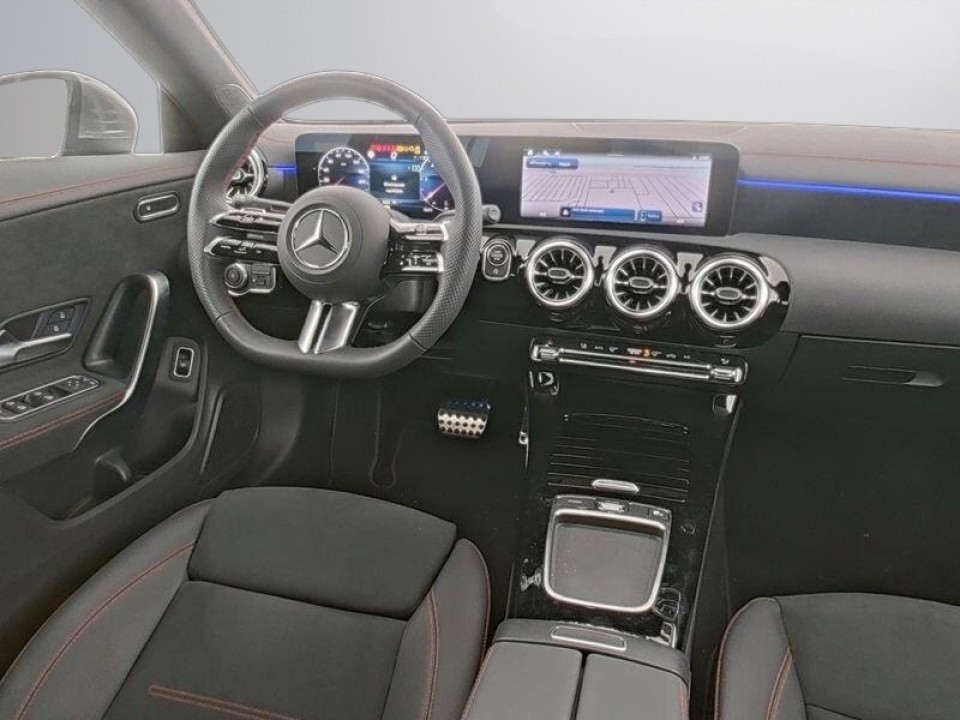 Mercedes-Benz CLA 220d AMG (4)