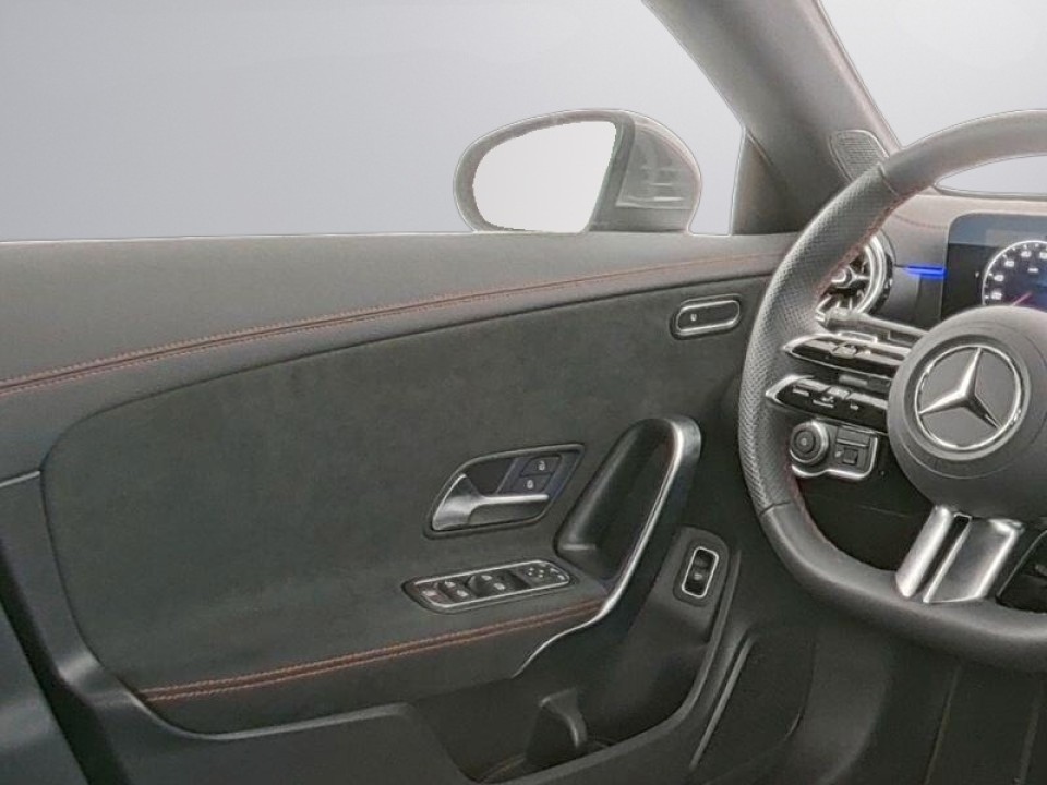 Mercedes-Benz CLA 220d AMG - foto 6