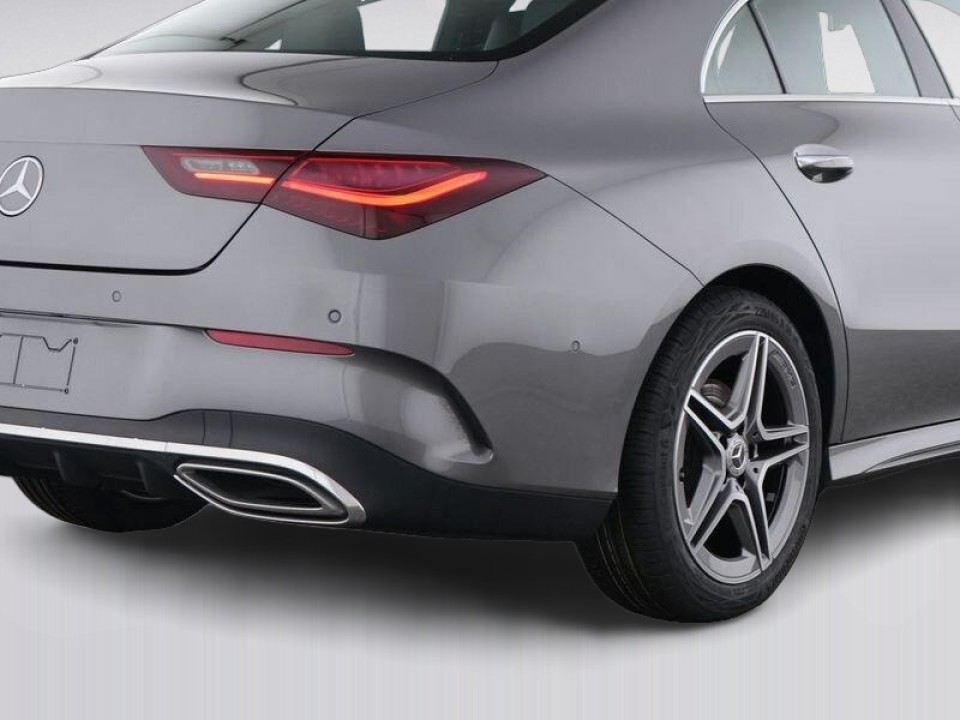 Mercedes-Benz CLA 220d AMG - foto 9