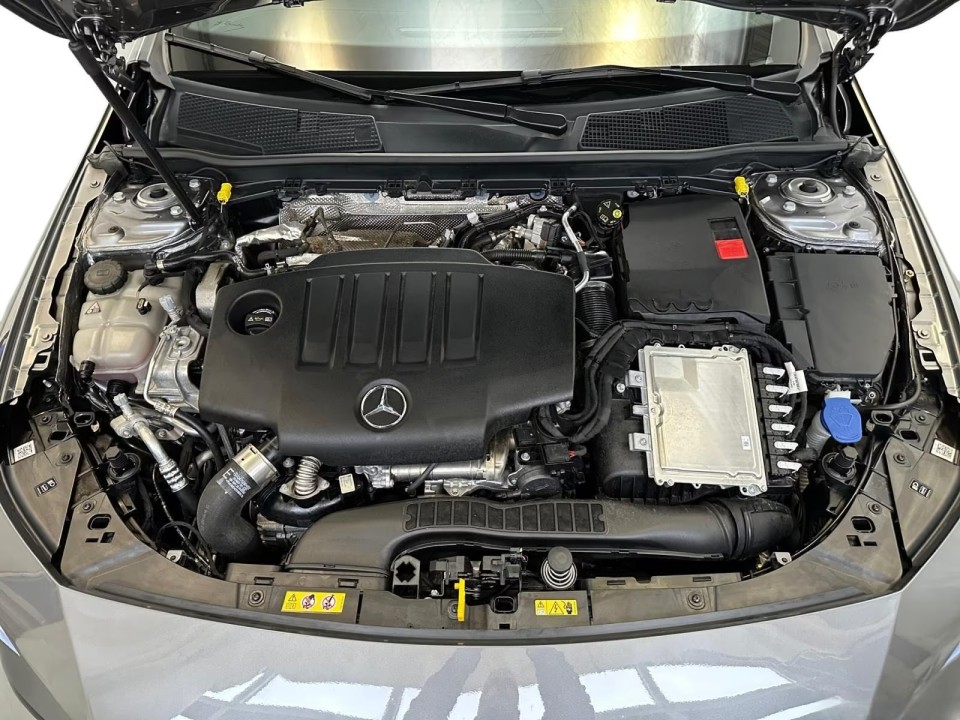 Mercedes-Benz CLA 200d Coupé AMG - foto 13