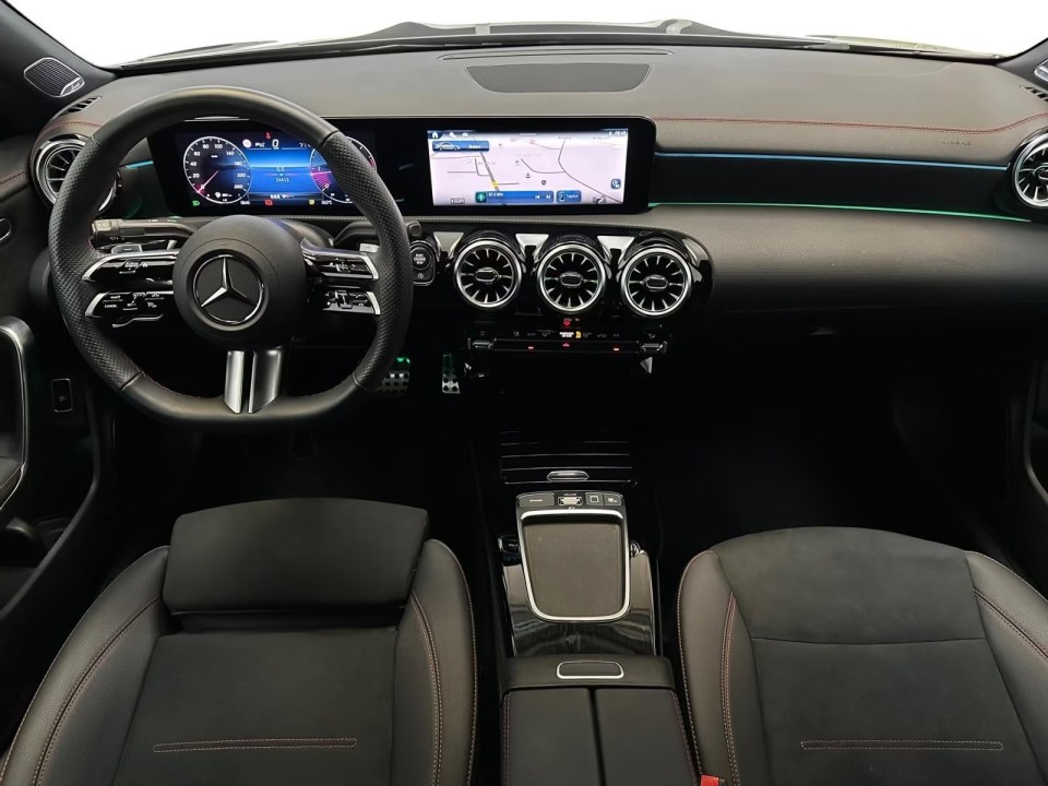Mercedes-Benz CLA 200d Coupé AMG - foto 6