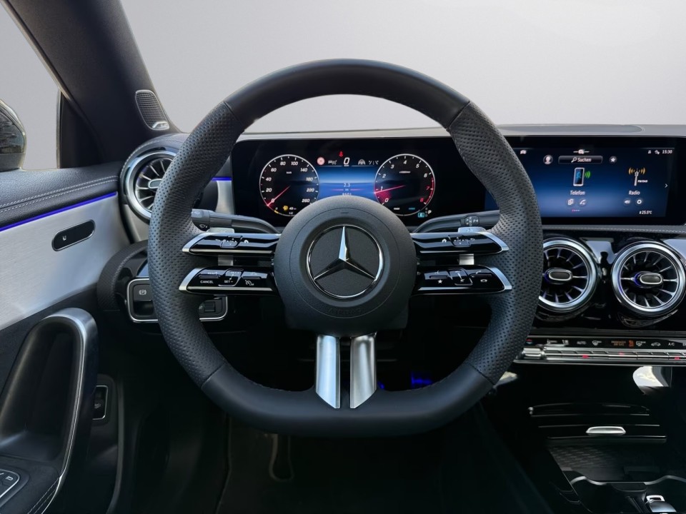 Mercedes-Benz CLA 200 AMG - foto 7