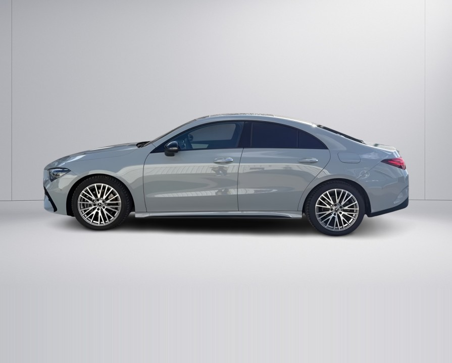 Mercedes-Benz CLA 200 AMG (4)