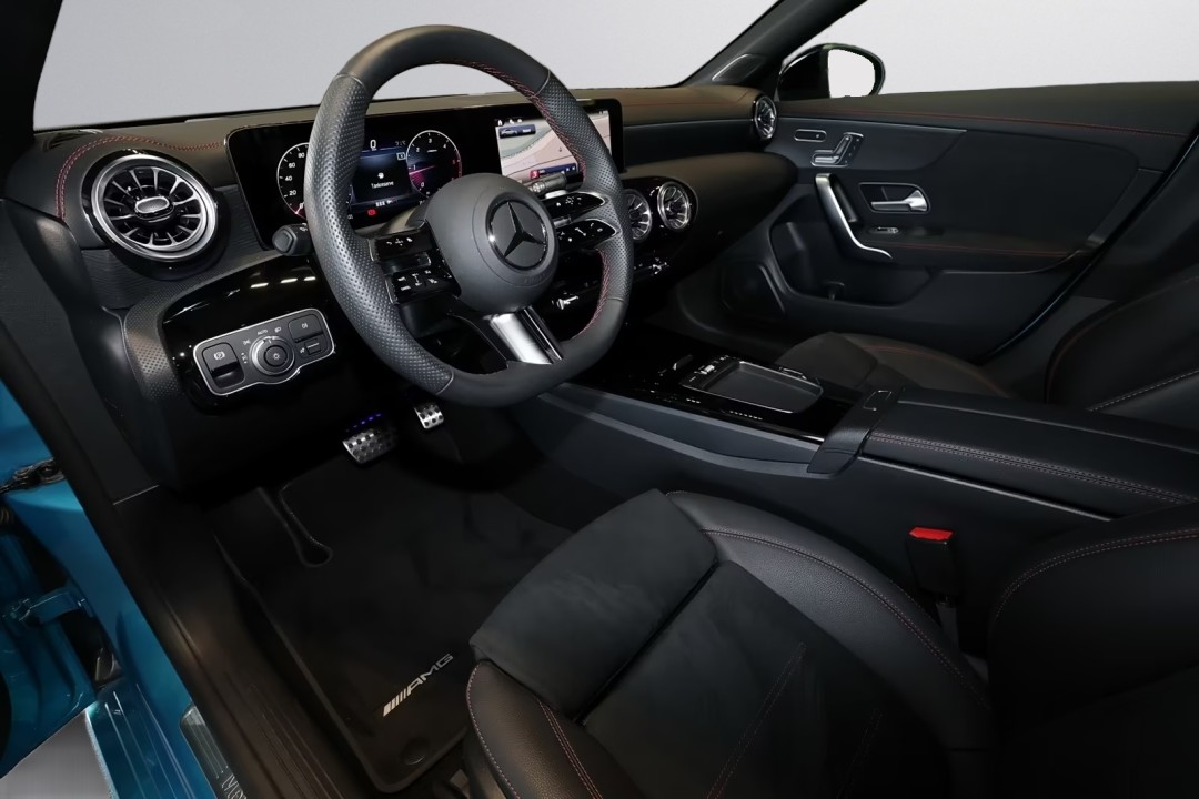 Mercedes-Benz CLA 200d Coupé AMG (3)