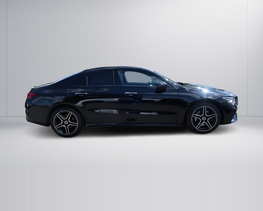 Mercedes-Benz CLA 200d AMG (2)