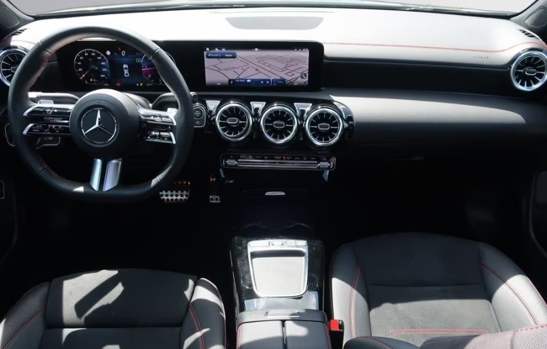 Mercedes-Benz CLA 200d AMG - foto 10