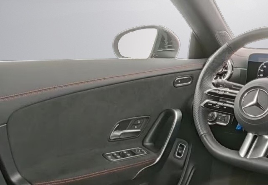 Mercedes-Benz CLA 200d AMG - foto 6