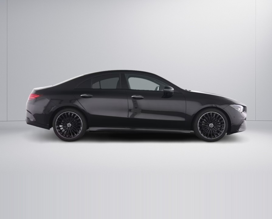 Mercedes-Benz CLA 200d AMG (3)