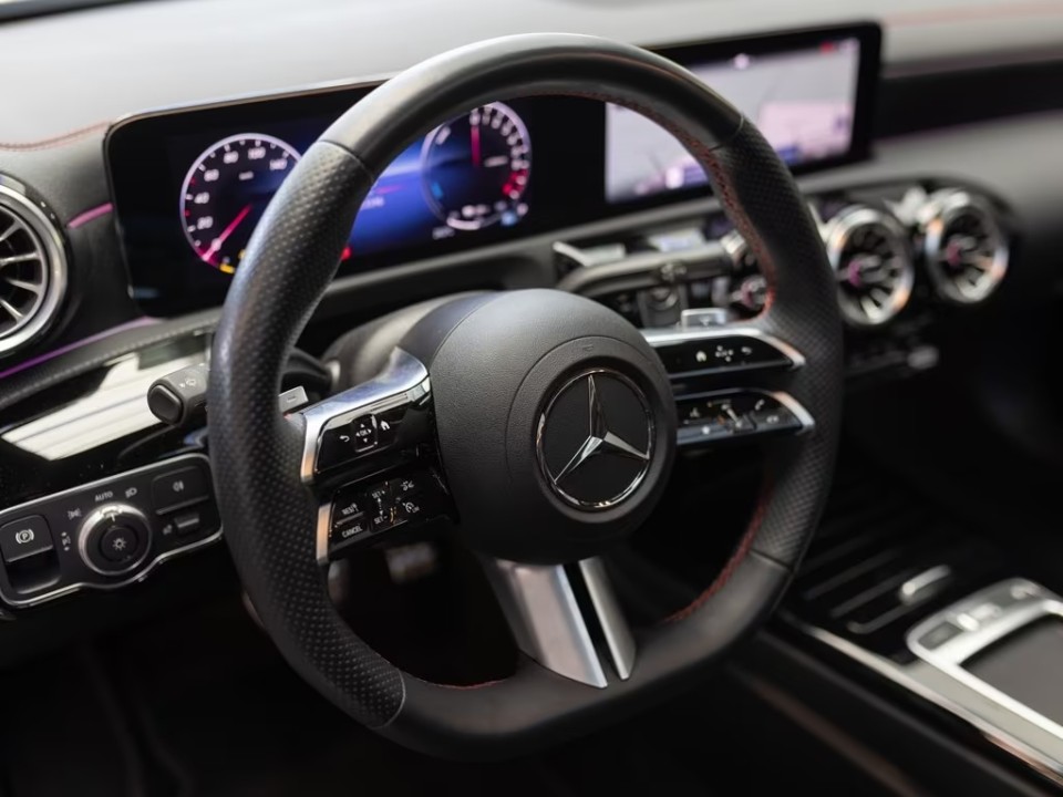 Mercedes-Benz CLA 250e AMG - foto 12