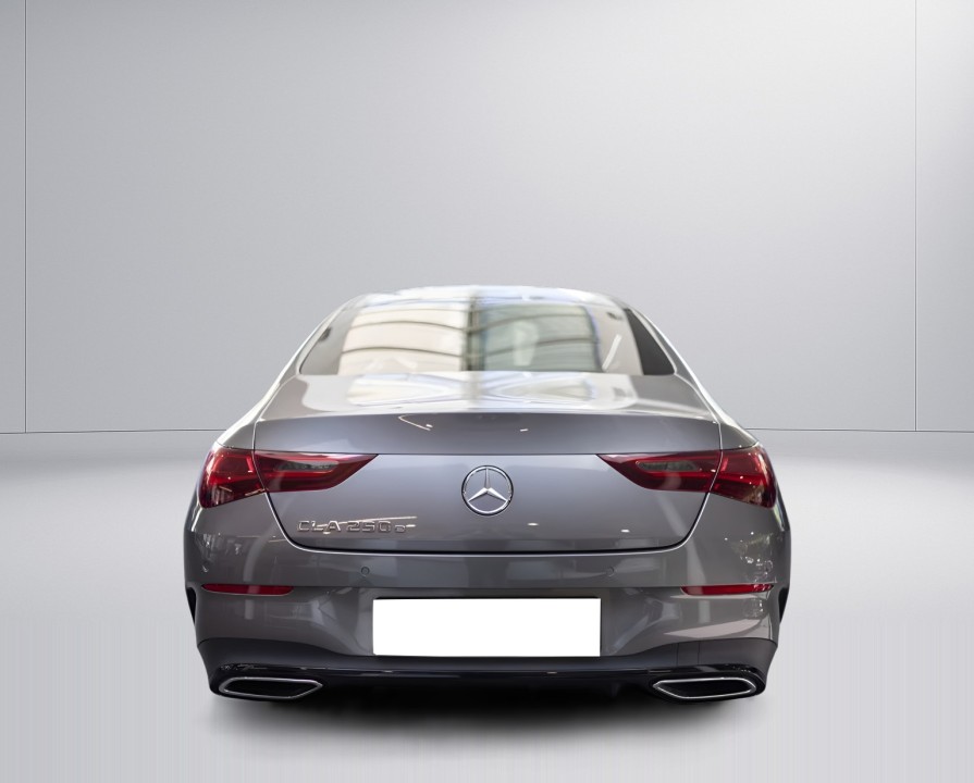 Mercedes-Benz CLA 250e AMG (3)