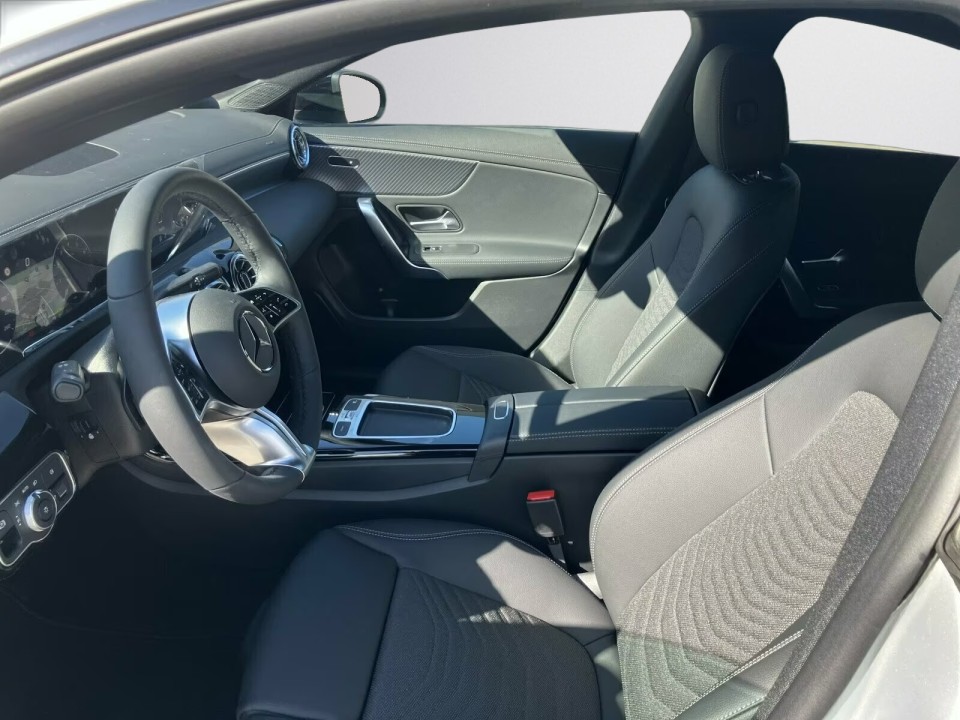 Mercedes-Benz CLA 200 Coupé - foto 9