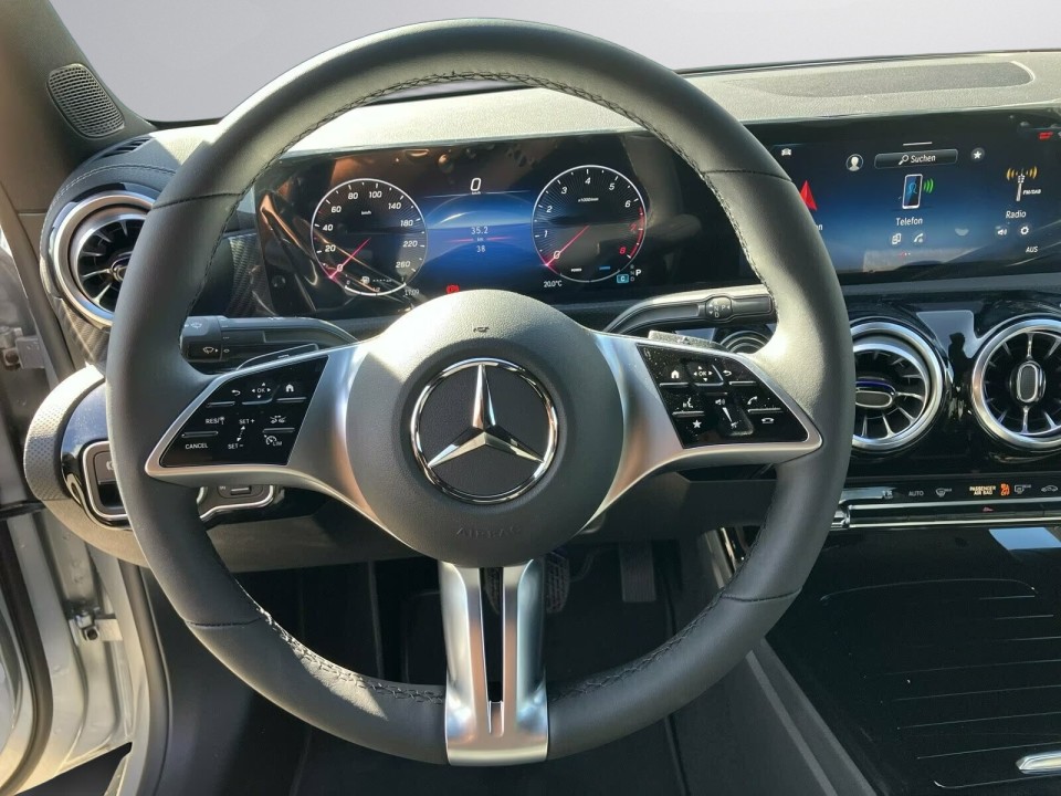 Mercedes-Benz CLA 200 Coupé - foto 11