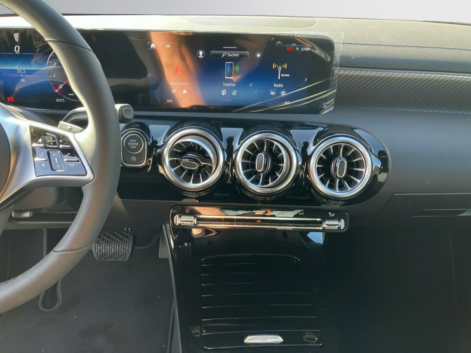 Mercedes-Benz CLA 200 Coupé - foto 12