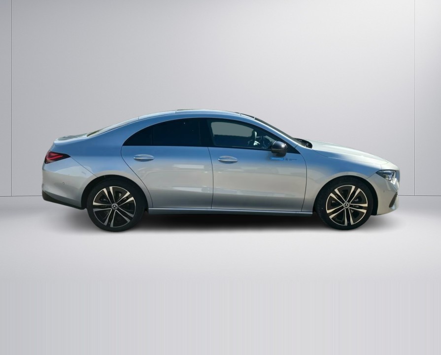 Mercedes-Benz CLA 200 Coupé (2)