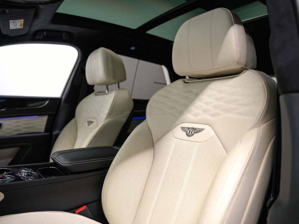 Bentley Bentayga - foto 15