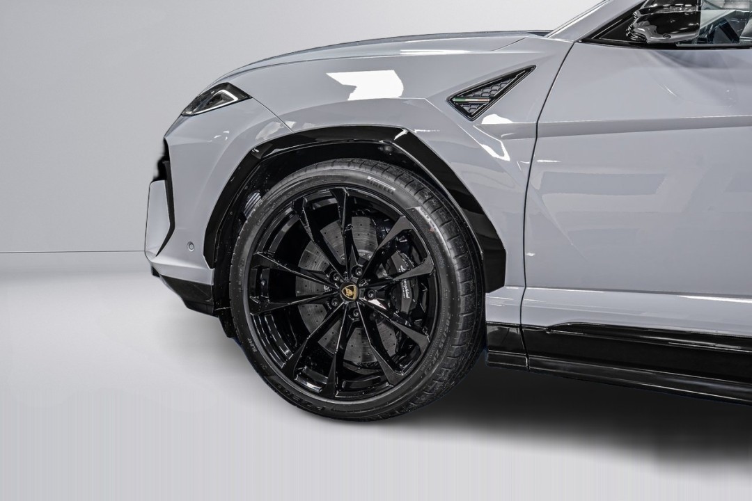 Lamborghini URUS - foto 24