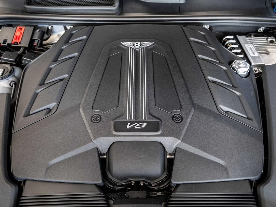 Bentley Bentayga Speed - foto 26