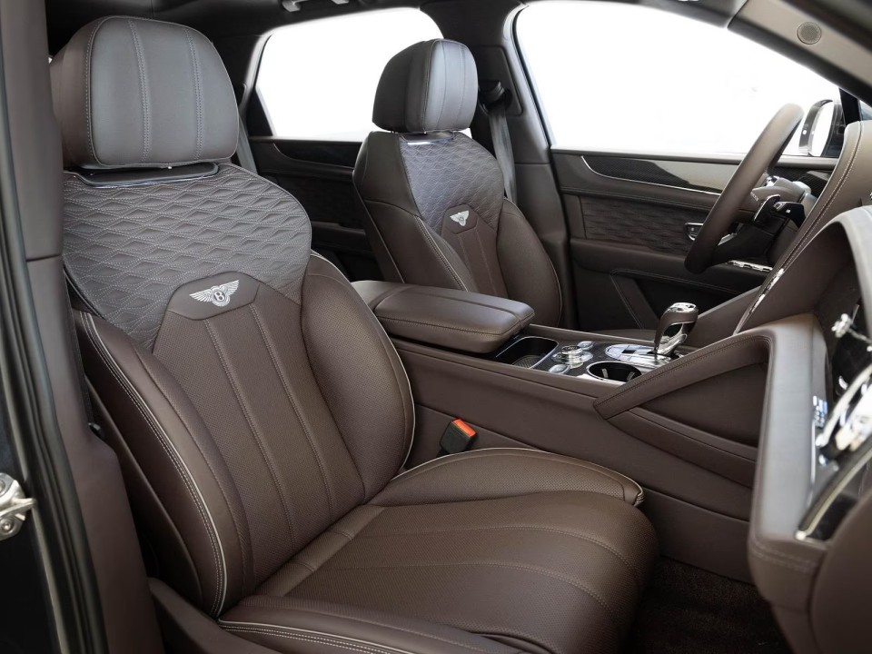Bentley Bentayga Speed - foto 11