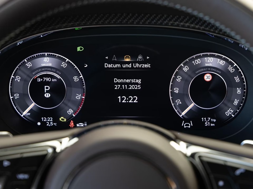 Bentley Bentayga Speed - foto 13