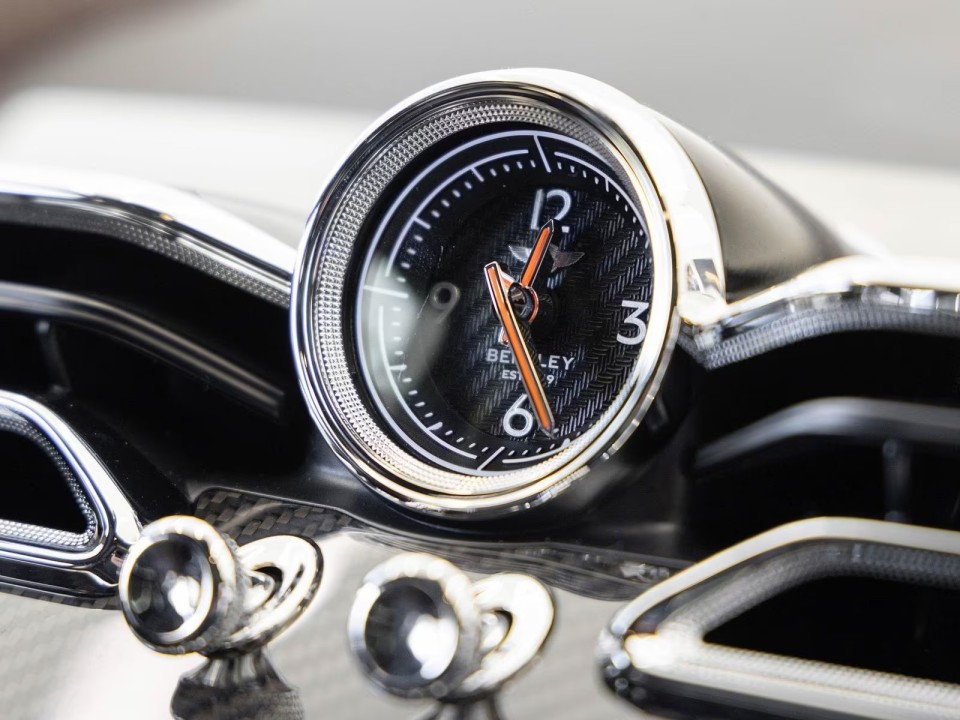 Bentley Bentayga Speed - foto 17