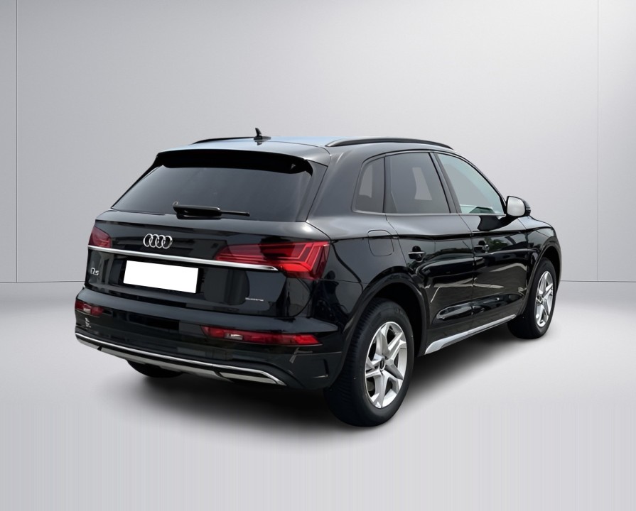 Audi Q5 40TFSI quattro S tronic (2)