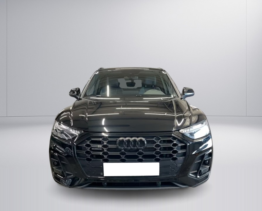 Audi Q5 55 TFSIe quattro S tronic (2)