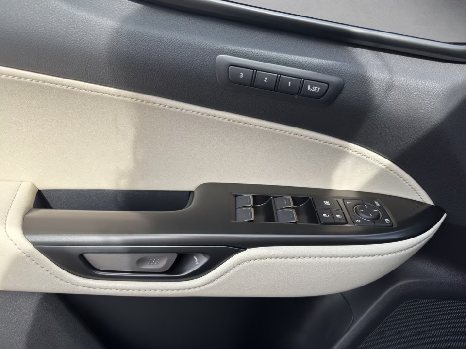 Lexus Seria NX 350h FWD - foto 17