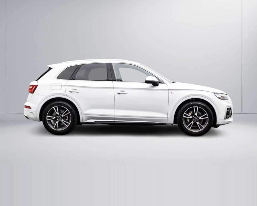 AUDI Q5 2023 — imagine 3