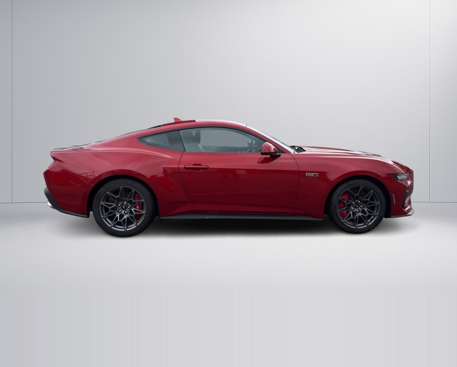 Ford Mustang GT (2)