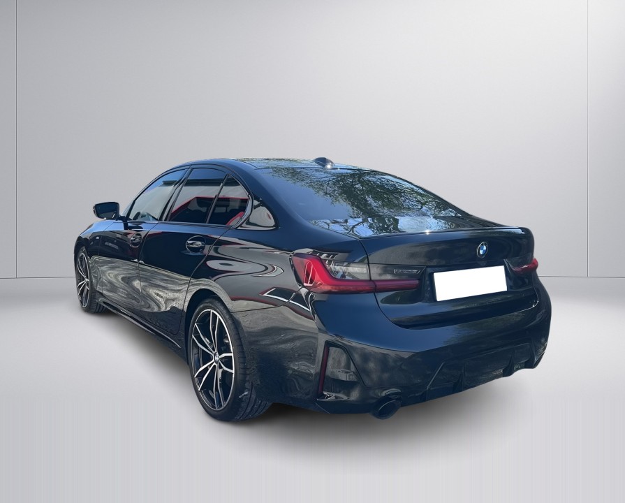 BMW Seria 3 330d xDrive M-Sport (4)