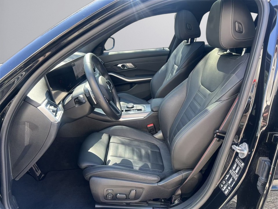 BMW Seria 3 330d xDrive M-Sport - foto 10